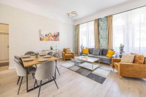 Elite Downtown Retreat for Families & Friends