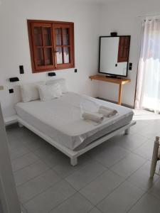 Galini Studios & Apartments-Adults only