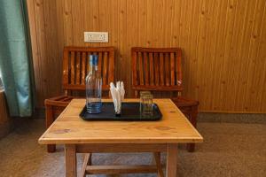 Western Trapogan Cottage in Thirthan Valley
