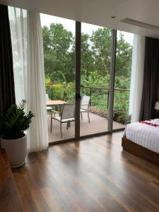 Hilltop Villa Flamingo Dai Lai Resort