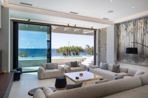 Moonlight Villas Calypso - Sleek Coastal Living by etouri