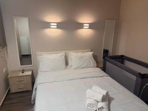 oasis apartement next to valaoritou