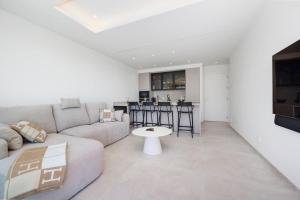 Apartemento cpiscina privada climatizada, Colinas