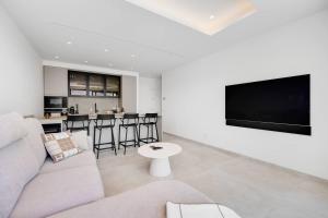 Apartemento cpiscina privada climatizada, Colinas