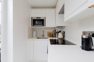 Unique 2BDR with private Patio in Battersea