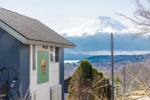 THE AMBER Lake Yamanaka