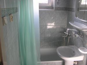 2 klimatyzacja mieszkanie normalne dwupokojowe nieprzechodnie Halczyna 9 Kraków Alfa