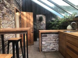 Unique 1 bedroom farm-manor cottage