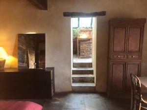 Unique 1 bedroom farm-manor cottage