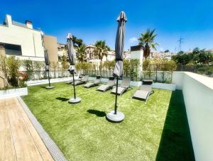 A505 Modern Apartment with Private Terraces