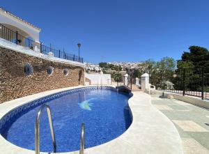 A2404 Beautiful Townhouse with Communal Pool, Nerja
