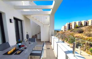 A2208 Beautiful and spacious 2 bedroom apartment Nerja