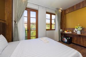 TH Luxury Hotel