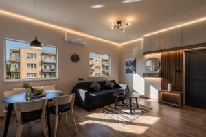 Elegant Noir APT, 1BDR