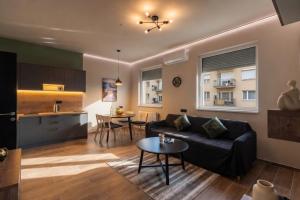 Elegant Noir APT, 1BDR