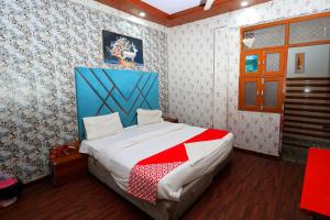 Hotel Hindon Residency Near AirForce Station