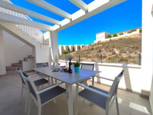 Beautiful and spacious 2 bedroom apartment with jacuzzi, Nerja