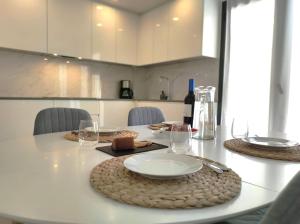 Beautiful and spacious 2 bedroom apartment with jacuzzi, Nerja