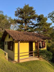 Casa de campo em meio a natureza