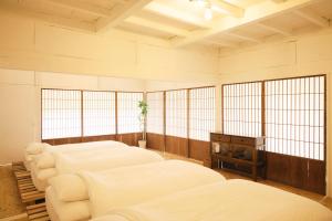 GIVE ME FIVE -TukTuk Base- near Takahama blue beach