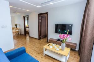 Family 2-Bedroom Apartment with Kitchen & Balcony