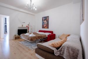 Bari Home