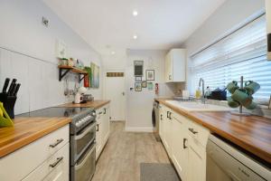 Coastal 3 Bed Ideal for Families & Contractors