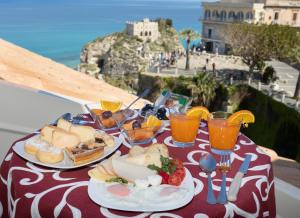 B&B Island Tropea -Sea View Rooms & Suites-