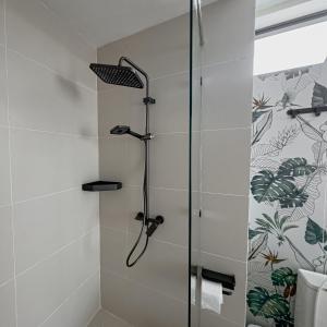 15 min to the airport, SGR and Modern 1 br
