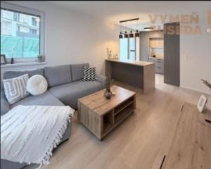 Stylish Chill Garden Appartment