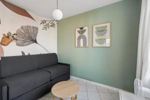 Renovated studio apartment, 2 steps from the metro