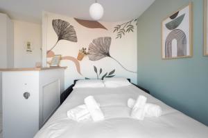 Renovated studio apartment, 2 steps from the metro