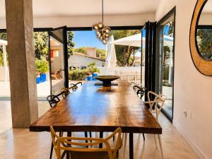 Villa Palmerie - Private Design-Led Luxury Villa with Pool, Gardens & Mediterranean Calm - Sea view, near beach, sleeps 12