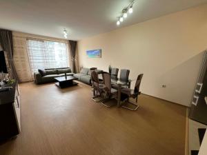 Konstantin & Elena Comfort Stay