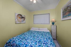 Oceanfront 1BR • Top-Floor Balcony Views • Cherry Grove • Sea Cabin 304-A