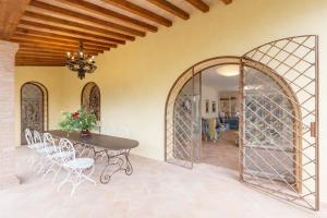 Villa Giusteschina by Zoom In Earth