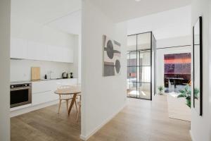 Exclusive Waterfront Luxury Apartment