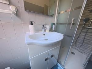 Carla home - 8 min beach Camogli - terrace & box