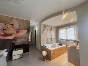 B&B Golden House & spa