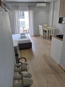Guest - SEA BREEZE - Modern Studios