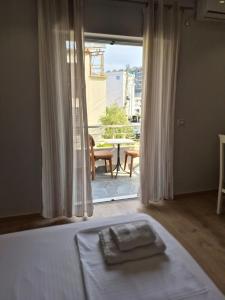 Guest - SEA BREEZE - Modern Studios