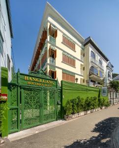 Bangluang Boutique Hotel nearby Wat Arun