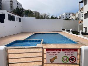 Logement Cozy avec Jardin et Piscine - Mer à 3 Minutes