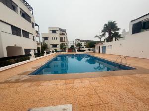 Logement Cozy avec Jardin et Piscine - Mer à 3 Minutes
