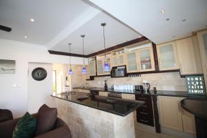 Uvongo Breeze 22