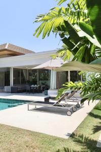 Bali-Style 4 BR Private Pool Villa - Trichada