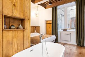 Les Balcons de Guignols - La suite du Refuge sur la Colline