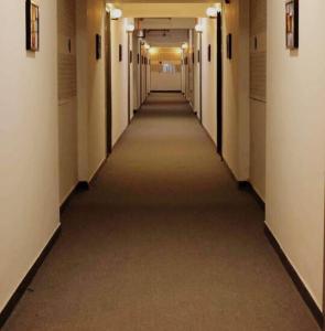 1 bhk luxury apartment at Spectrum Mall with Swimming Pool - Ghumloo