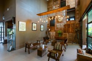 Brown House Hotel