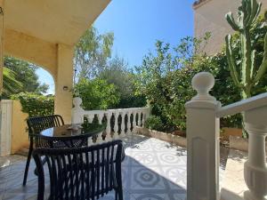 La Marina Oasis 2-Beds Sleeps 4 10 min to Beach
